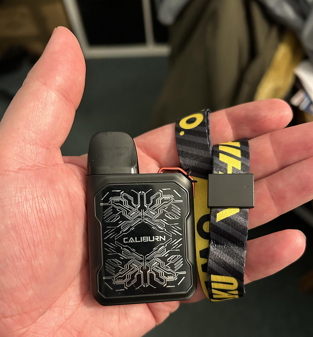 Uwell Caliburn GK2 Pod Kit 690 mAh Ribbon Red 1 ks