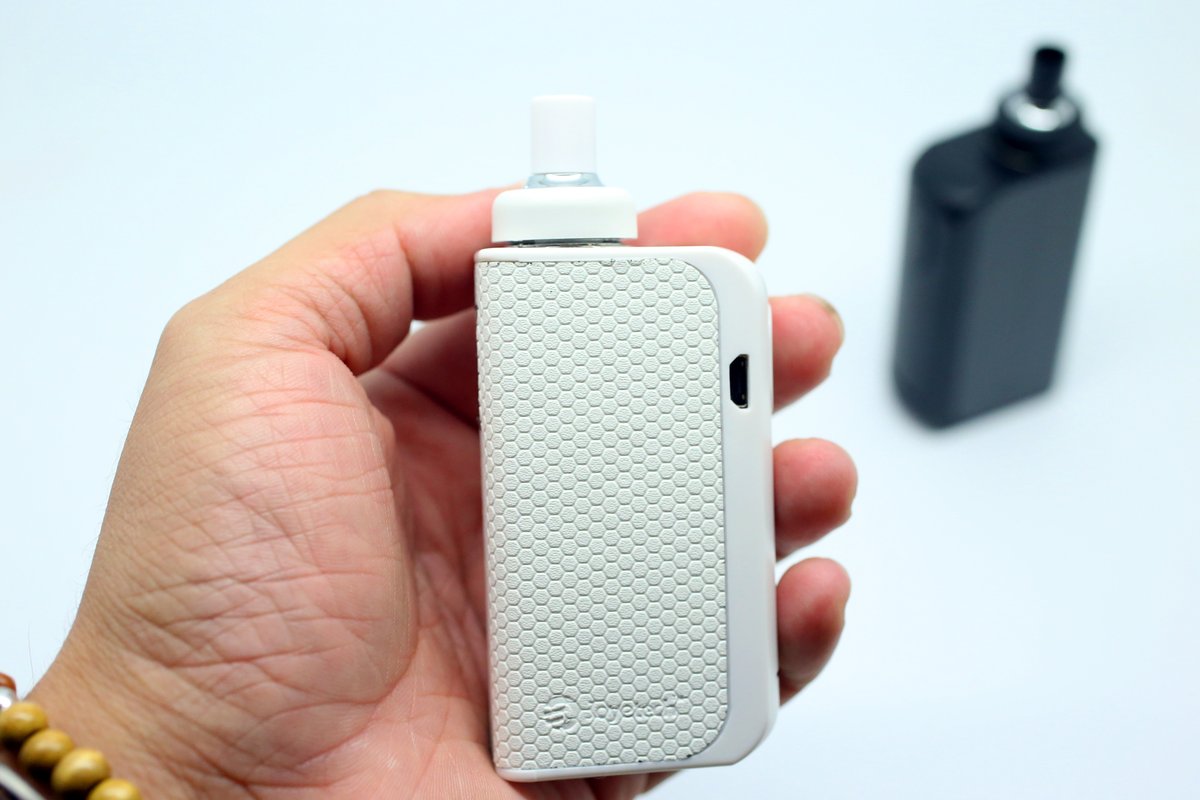 Joyetech eGo AIO Box 1 x 2100 mAh čierno červený 